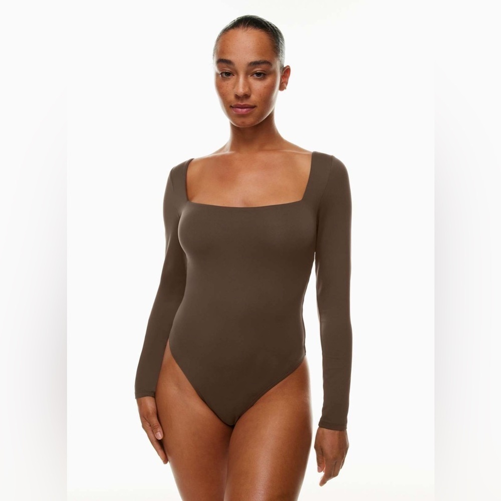 Aritzia Babaton Contour Square Neck Long Sleeve Brown Tan Bodysuit Size XXS - Picture 2 of 11